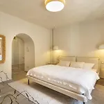 Church Lane Residences Appartement